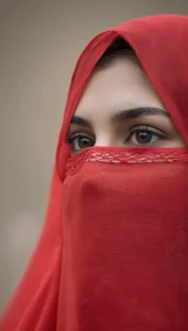 লাল বোরকা পরা প্রোফাইল পিক ২