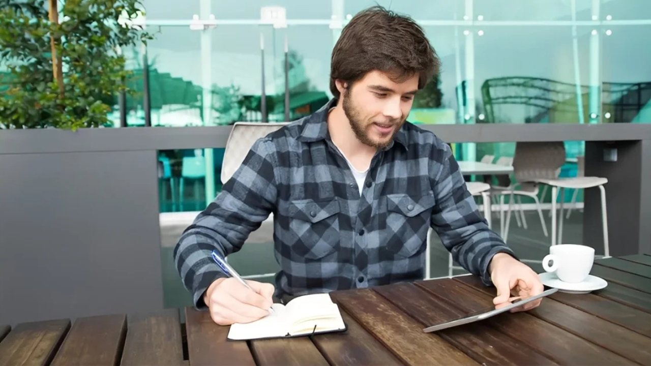 What Is Whatutalkingboutwillis Com?